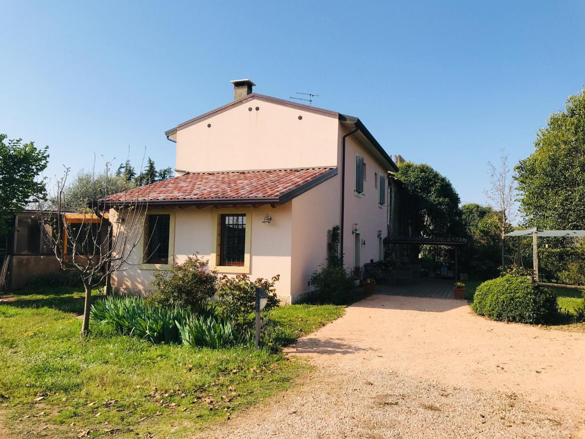 Una Casa Di Campagna Dossobuono Zewnętrze zdjęcie
